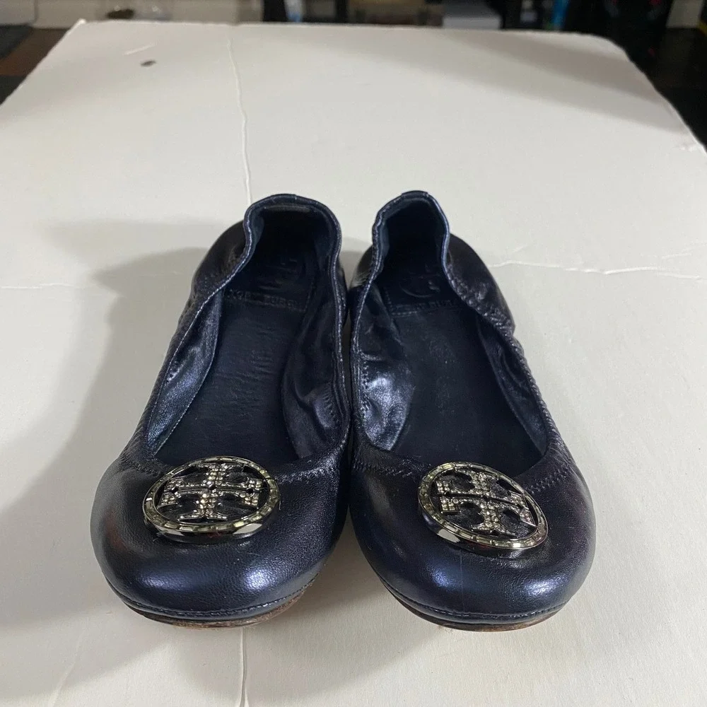 Tory Burch Reva Navy Leather Ballet Flats Rhinestone Encrusted Medallion‎ Size 6